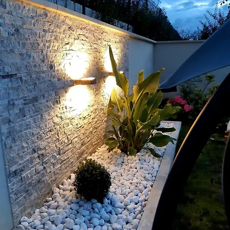 Luminary Night Suite Montévrain Exterior photo